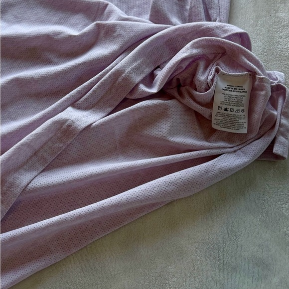 Nike DriFit Mens Xlarge Liliac shirtTraining Gym Athletic OOTD - Picture 4 of 7